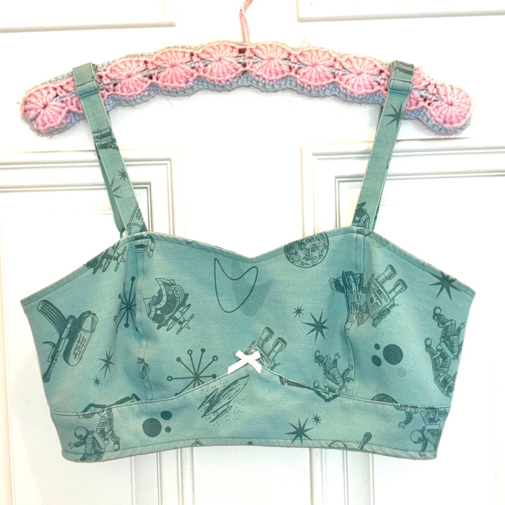 Rock Steady Kitchy Retro Space Theme Crop Top Size Large Adjustable Straps